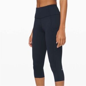 Lululemon Fast & Free 19” crop leggings. True Navy. Size 10. Perfect condition!